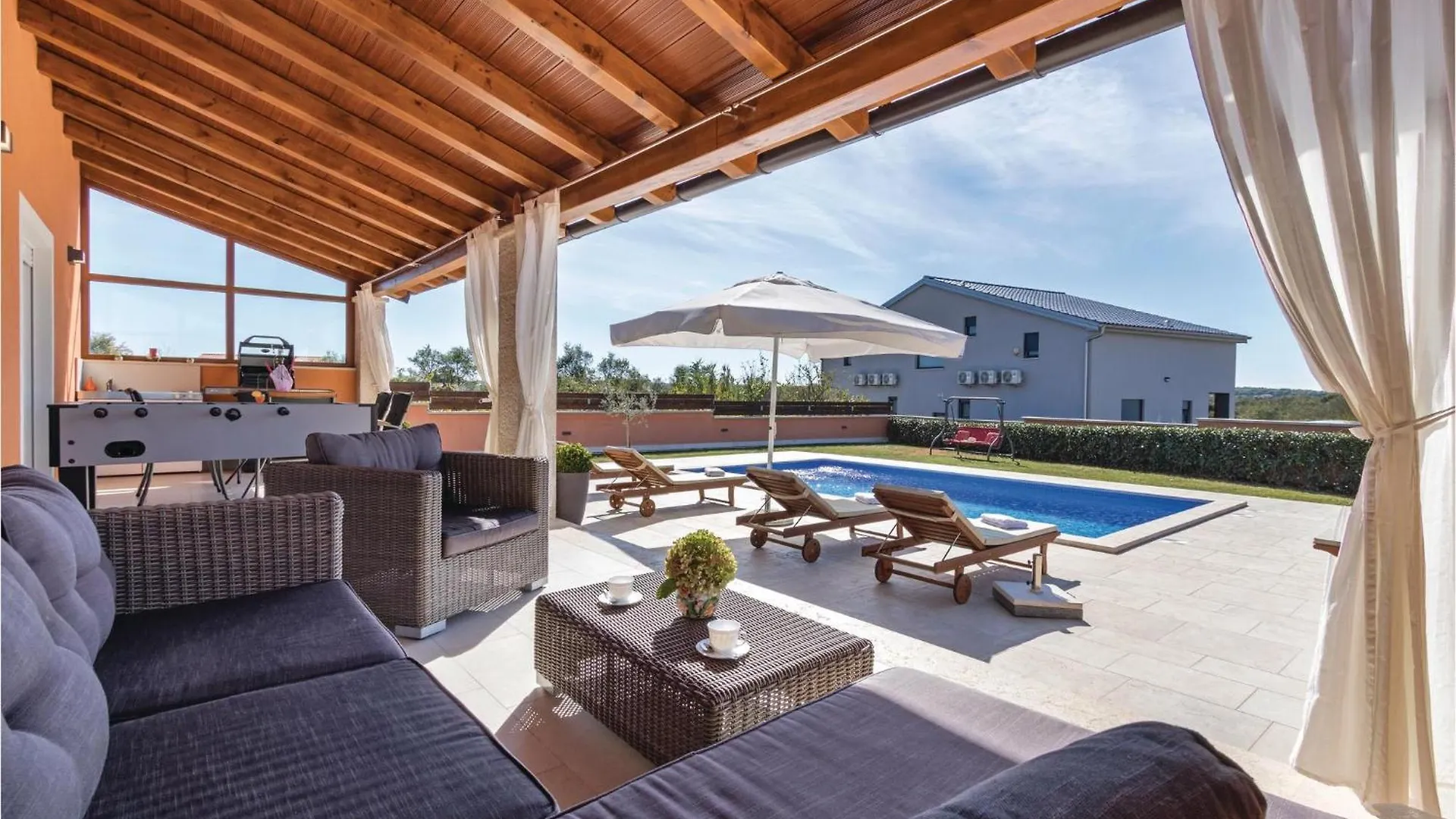 Cozy Home In Skatari With Outdoor Swimming Pool Pula Tatil Evi