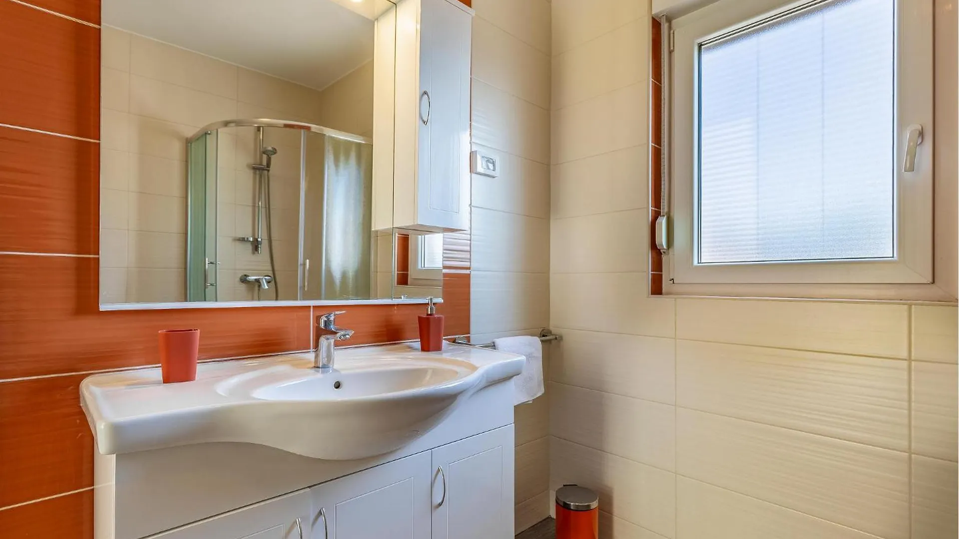 Cozy Home In Skatari With Outdoor Swimming Pool Pula Tatil Evi