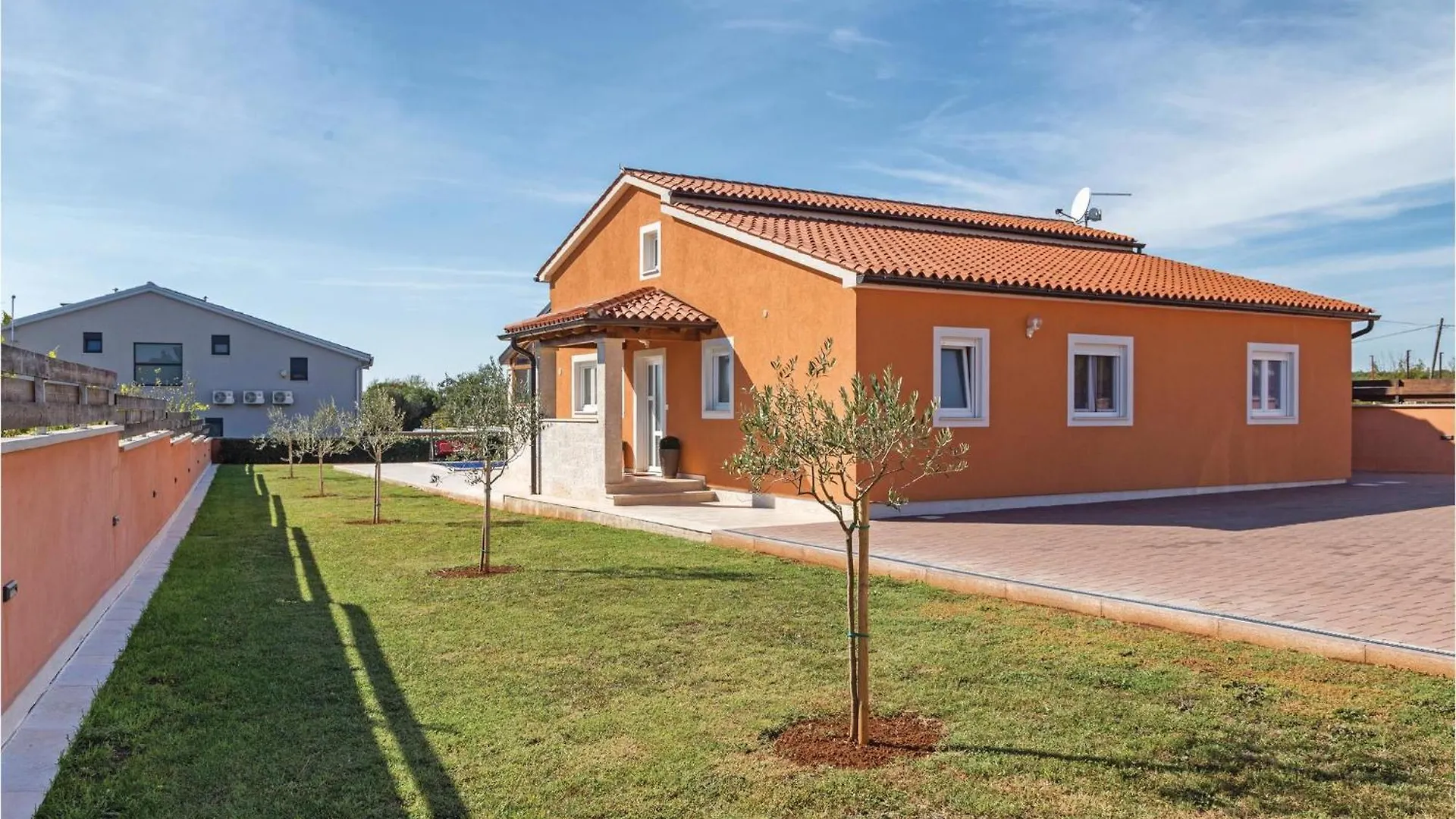 Cozy Home In Skatari With Outdoor Swimming Pool Holiday home