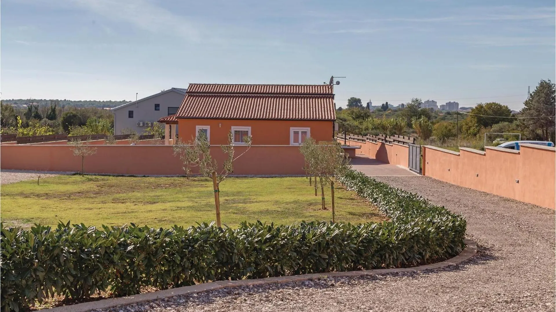 Holiday home Cozy Home In Skatari With Outdoor Swimming Pool