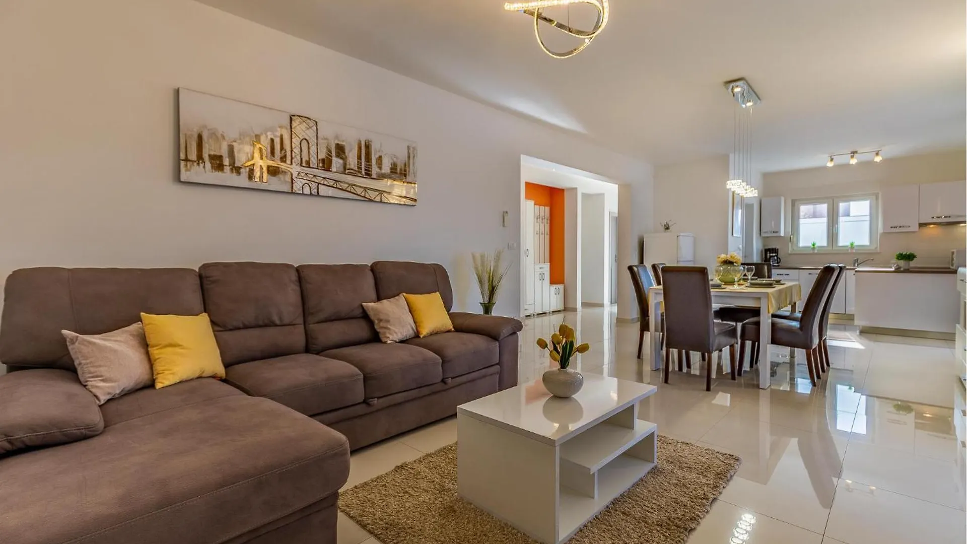 Cozy Home In Skatari With Outdoor Swimming Pool