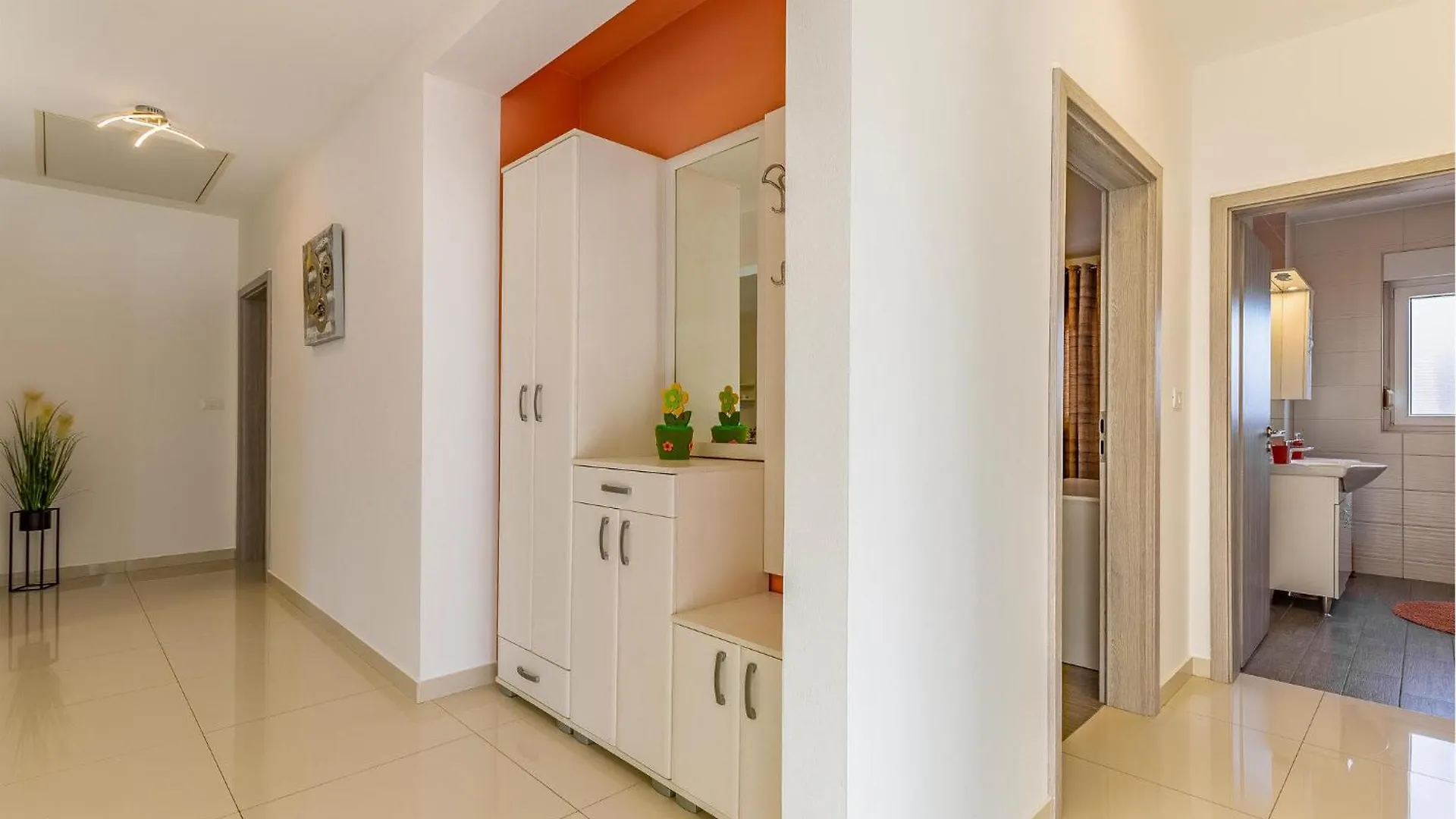 Cozy Home In Skatari With Outdoor Swimming Pool 0*, Pula